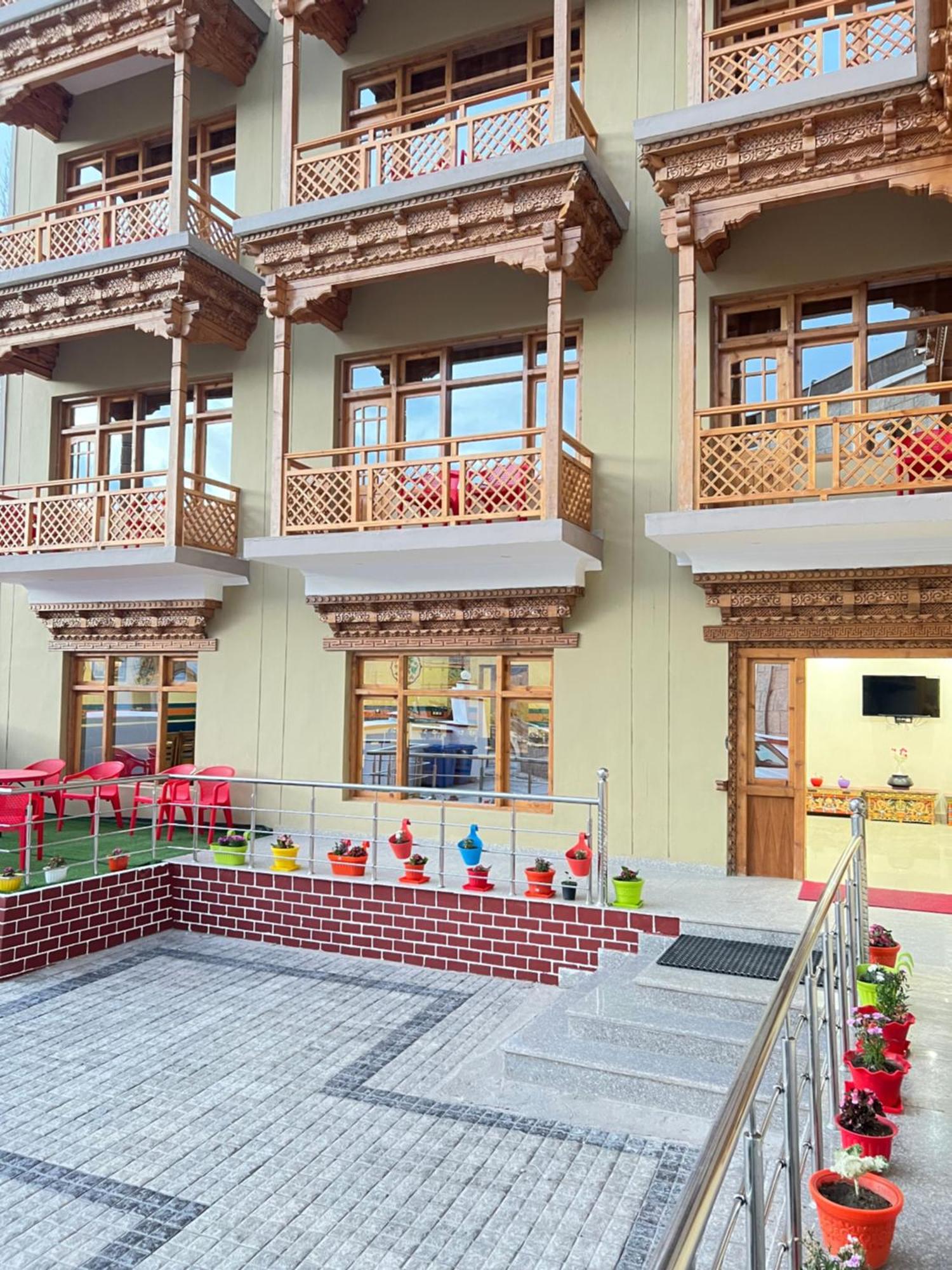 The Nangsay Hotel Leh Eksteriør bilde