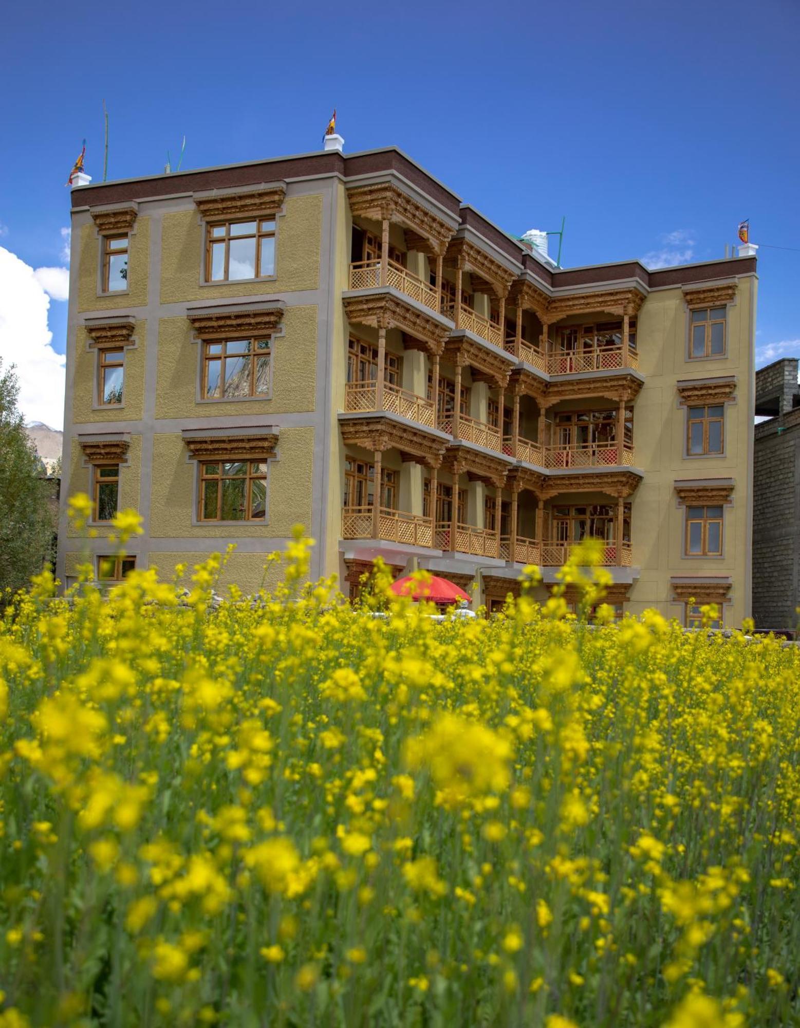 The Nangsay Hotel Leh Eksteriør bilde